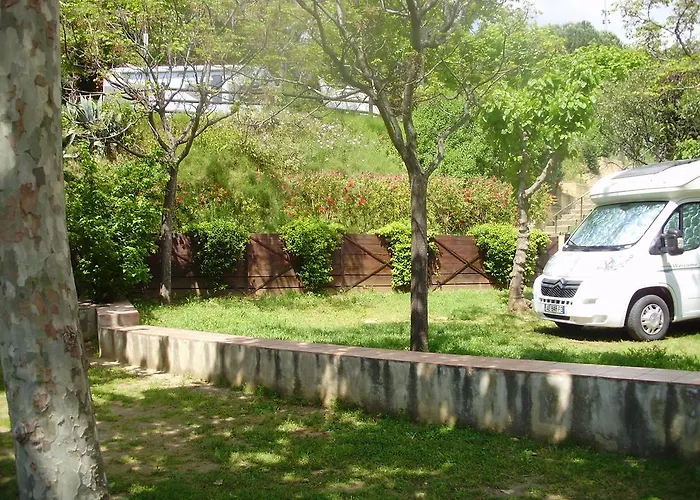 Camping בית הארחה 3*