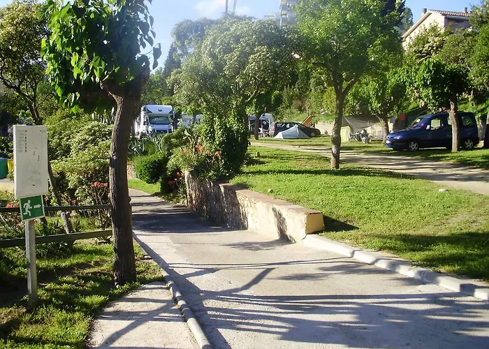 בית הארחה Camping מזנואו